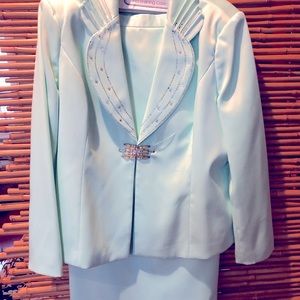 Ladies suit
